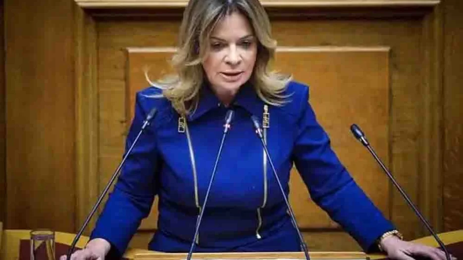 Χριστίνα Σταρακά: Κριτική για «φιλικό κράτος» και σκιές ιδιωτικοποίησης της διοίκησης