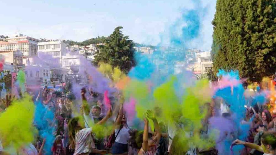 Πρωτομαγιά στην Ηλιούπολη με το 1ο Φεστιβάλ Χρωμάτων